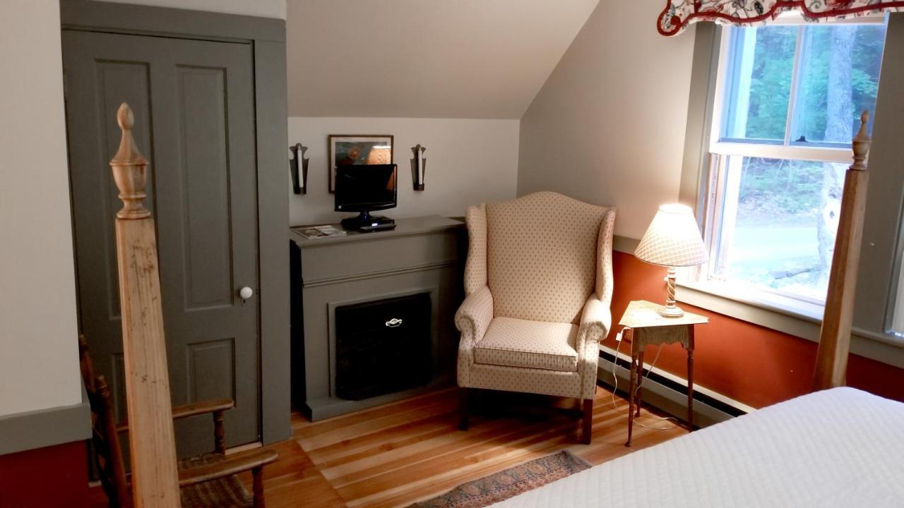 Timbercliffe Inn *